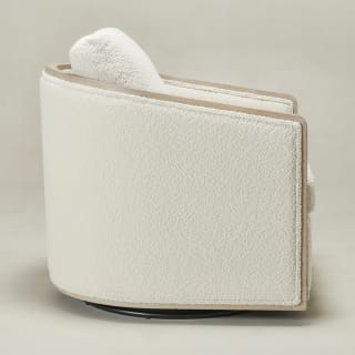 WHITE photo 8